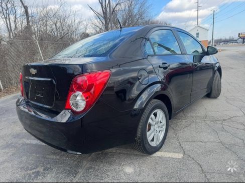 Used 2012 Chevrolet Sonic LS image 6