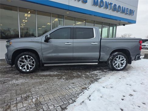 Used 2020 Chevrolet Silverado 1500 High Country w/ Technology Package AWD/4WD image 2