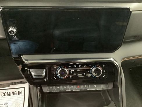 Used 2023 GMC Sierra 1500 AT4 w/ Technology Package image 18