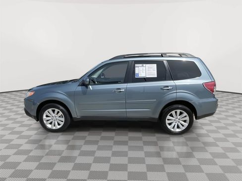 Used 2013 Subaru Forester 2.5X Limited AWD/4WD image 12