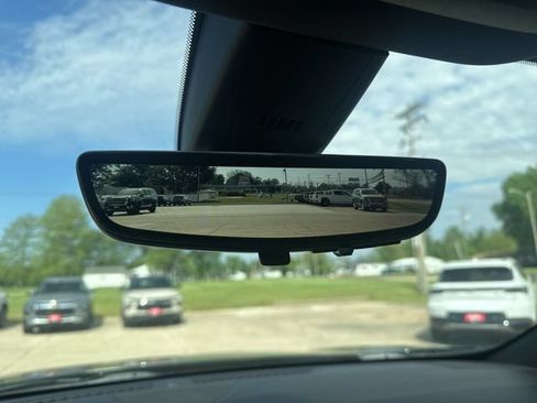 Used 2024 Buick Enclave Avenir w/ Avenir Technology Package FWD image 18