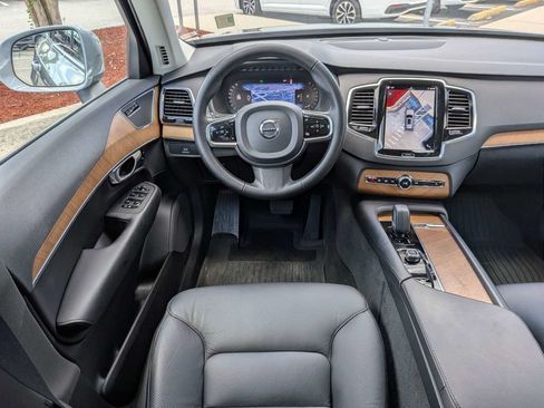 Used 2024 Volvo XC90 B6 Plus AWD/4WD image 21