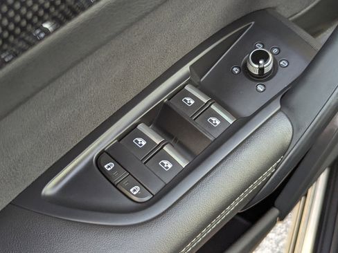 Used 2022 Audi SQ5 Premium Plus image 19