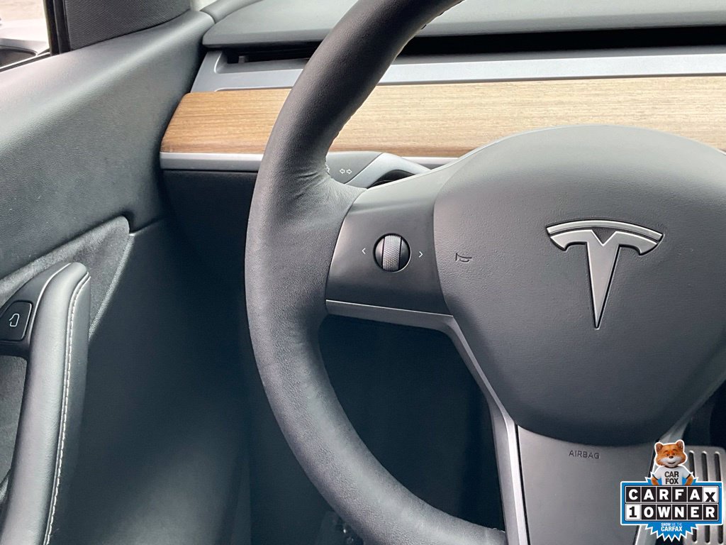 Used 2022 Tesla Model Y Performance AWD/4WD image 38