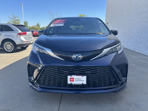 Certified 2024 Toyota Sienna XSE w/ XSE Plus Package AWD/4WD image 2
