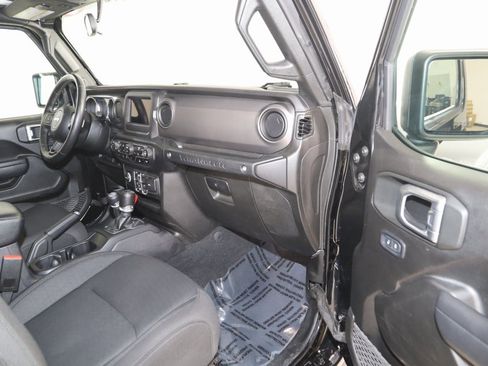 Used 2022 Jeep Wrangler Unlimited Sport image 37