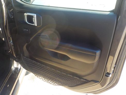 Used 2021 Jeep Gladiator Rubicon image 14