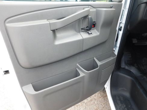 New 2024 Chevrolet Express 2500 w/ Driver Convenience Package image 6