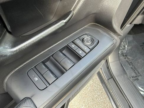 Used 2025 Toyota Tacoma SR5 image 17