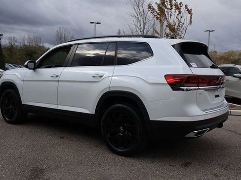 New 2026 Volkswagen Atlas SE image 5