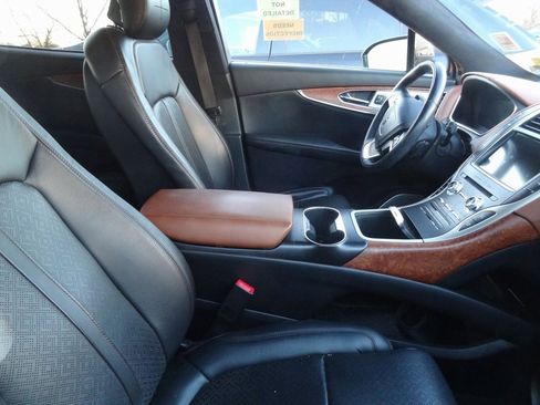 Used 2020 Lincoln Nautilus Black Label w/ Cargo Utility Package image 10