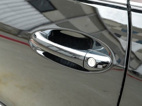 Used 2007 Mercedes-Benz CLK 63 AMG Cabriolet image 40