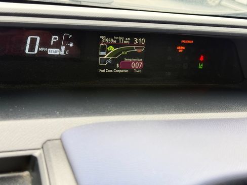 Used 2017 Toyota Prius C Two FWD image 31