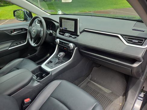 Used 2024 Toyota RAV4 XLE Premium w/ Weather Package AWD/4WD image 18