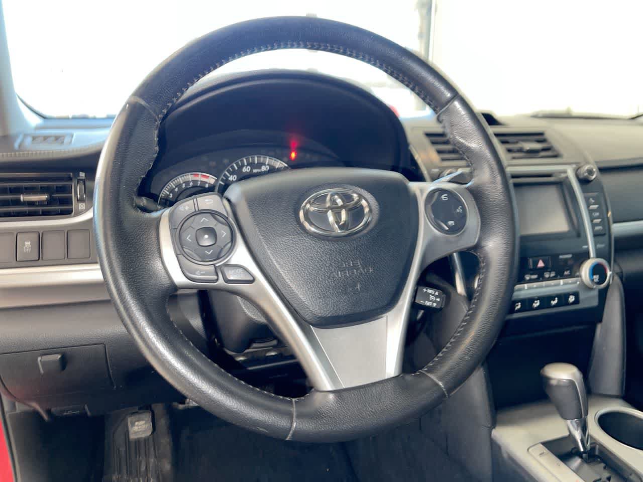 Used 2012 Toyota Camry SE FWD image 14