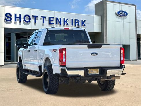 Certified 2024 Ford F250 XLT w/ FX4 Off-Road Package image 5