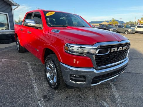 Used 2025 RAM 1500 Big Horn AWD/4WD image 7