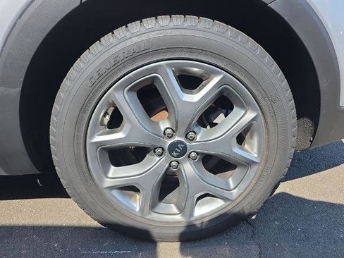 Used 2019 Kia Sorento EX AWD/4WD image 18