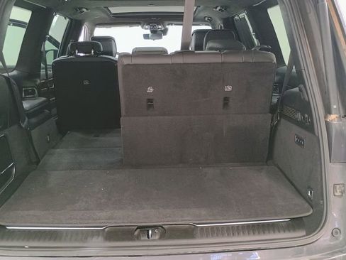 Used 2023 Jeep Grand Wagoneer Series II image 25