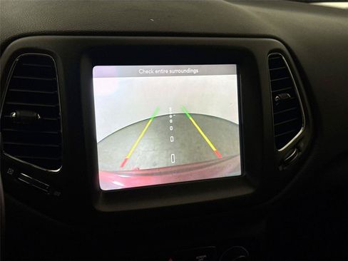 Used 2021 Jeep Compass Trailhawk AWD/4WD image 23