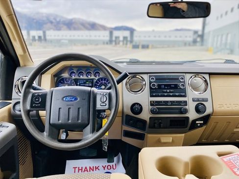 Used 2015 Ford F250 XLT w/ XLT Premium Package image 12