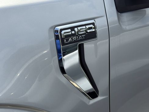 Used 2022 Ford F150 Lariat AWD/4WD image 4