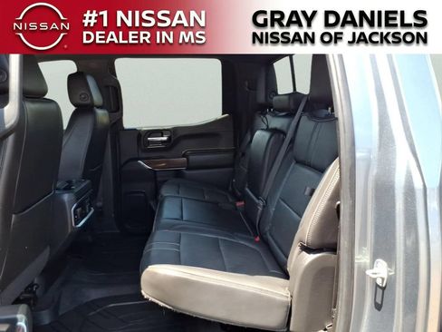 Used 2019 Chevrolet Silverado 1500 High Country w/ Technology Package AWD/4WD image 26