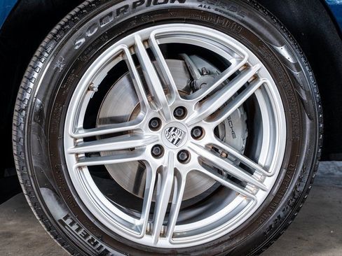 Used 2021 Porsche Macan S image 10