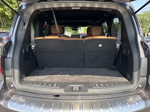 Used 2024 INFINITI QX80 Sensory w/ Cargo Package AWD/4WD image 40