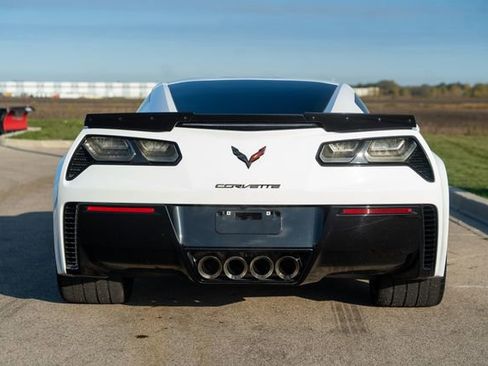 Used 2016 Chevrolet Corvette Z06 w/ 3LZ Preferred Equipment Group image 6