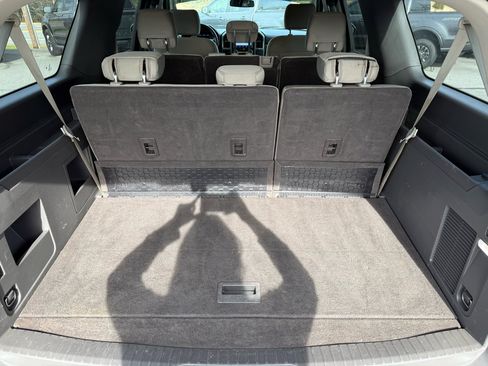 Used 2020 Ford Expedition Max XLT image 17