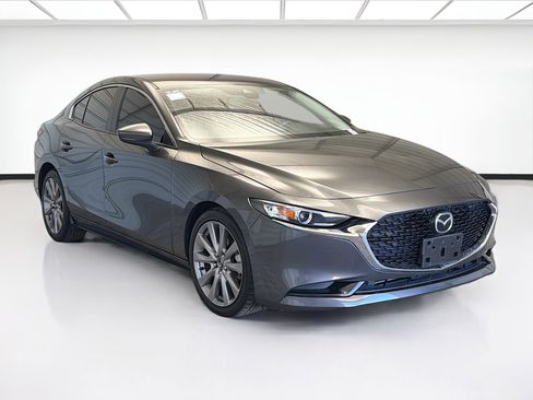 Used 2019 MAZDA MAZDA3 Sedan image 3
