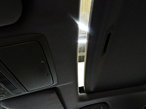 Used 2018 Honda CR-V EX image 17