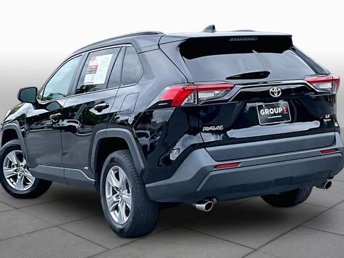 Used 2025 Toyota RAV4 LE AWD/4WD image 12