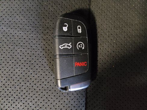 Used 2021 Jeep Grand Cherokee Laredo X AWD/4WD image 32