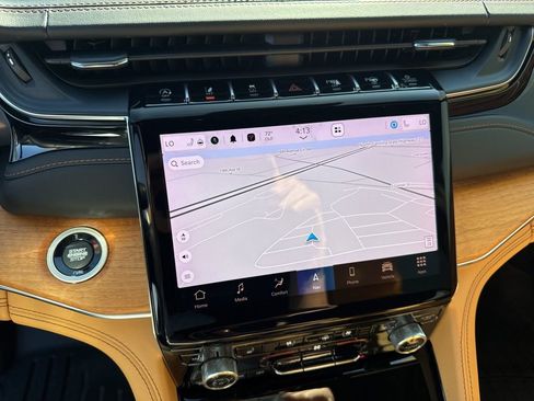 Used 2023 Jeep Grand Cherokee L Summit image 31