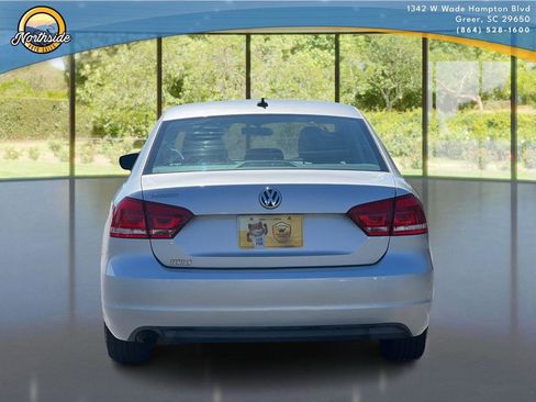 Used 2013 Volkswagen Passat Wolfsburg Edition image 20