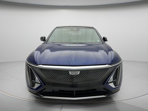 Used 2024 Cadillac Lyriq Tech w/ Driver Assist Package AWD/4WD image 2