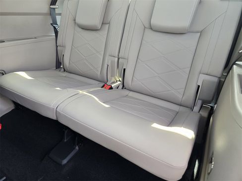 New 2026 Volkswagen Atlas SE image 22