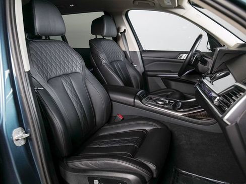 Used 2023 BMW X7 xDrive40i w/ Premium Package AWD/4WD image 11