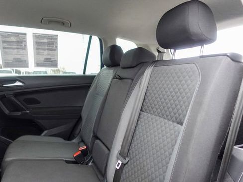 Used 2018 Volkswagen Tiguan S image 24