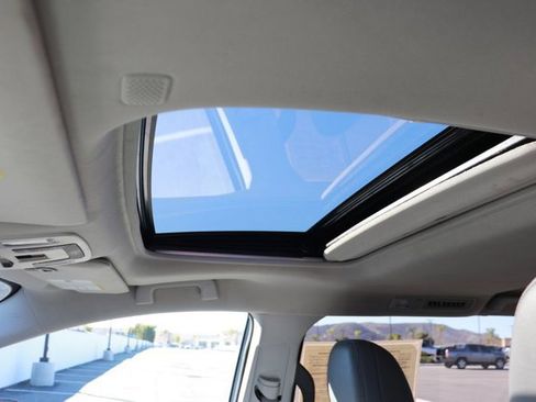 Used 2023 Toyota Sienna XLE image 25