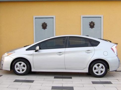 Used 2011 Toyota Prius Two image 8