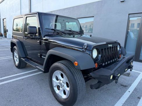 Used 2013 Jeep Wrangler Sport AWD/4WD image 2