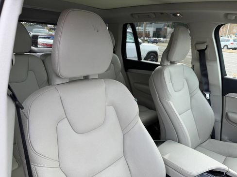 Used 2016 Volvo XC90 T5 Momentum image 20