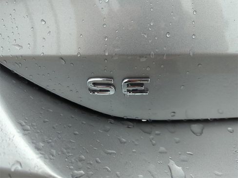 New 2026 Volkswagen Tiguan SE image 46