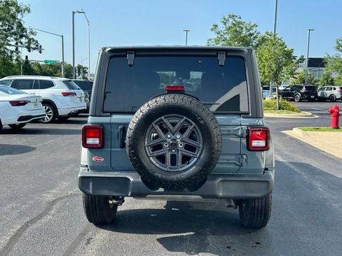 Used 2024 Jeep Wrangler Unlimited Sport AWD/4WD image 5