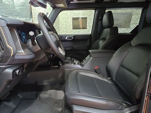 New 2025 Ford Bronco Badlands image 32