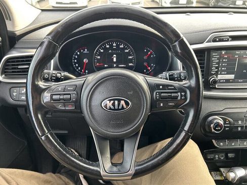 Used 2018 Kia Sorento SX image 26