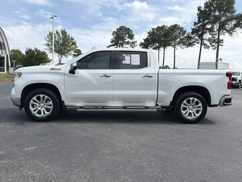 Used 2023 Chevrolet Silverado 1500 LTZ w/ LTZ Premium Package AWD/4WD image 9